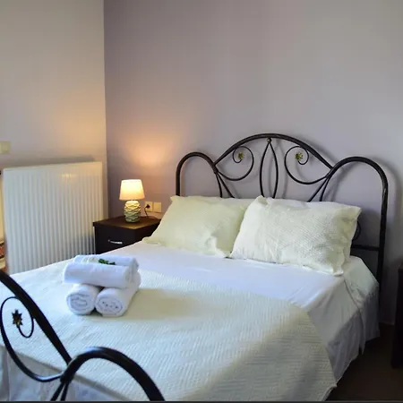 Artemis Apartamento Karavomylos